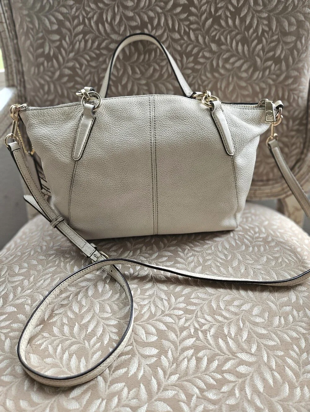 EUC Coach Small Leather Stardust Kelsey Satchel Crossbody In Chalk White